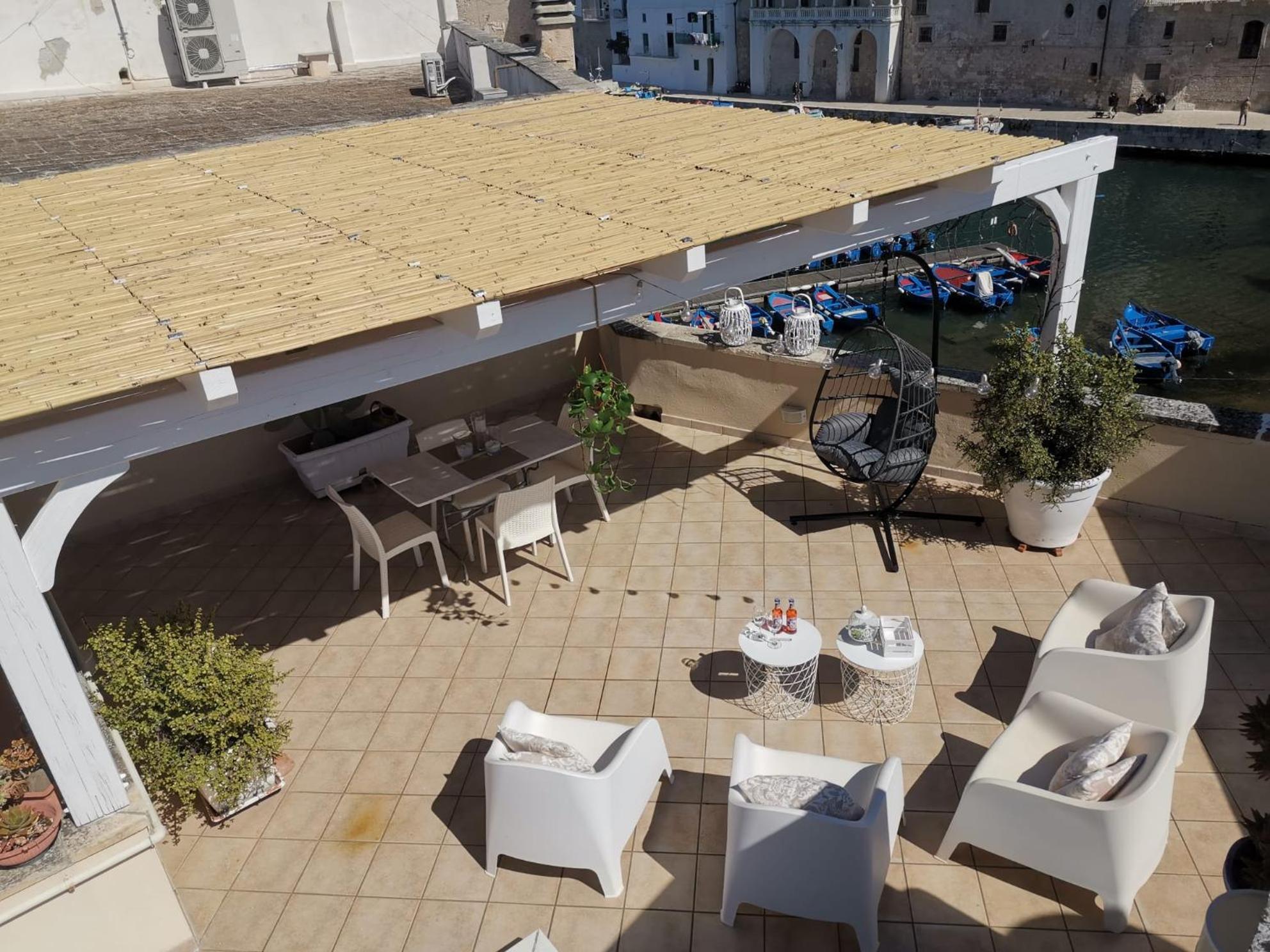Palazzo Venezia - Luxury Holiday Rooms Monopoli Exterior foto