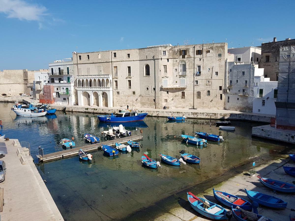 Palazzo Venezia - Luxury Holiday Rooms Monopoli Exterior foto